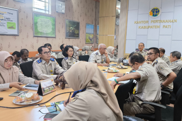 Kantor Pertanahan Kabupaten Pati Gelar Rapat Evaluasi Mingguan Pekerjaan Rutin dan Proyek pada Senin 28 April 2025