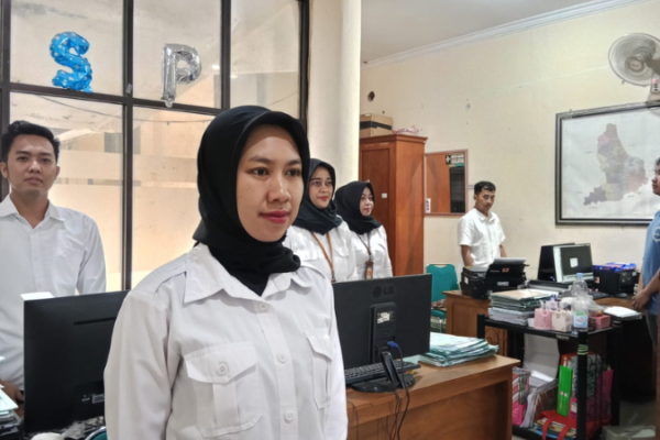 Kantor Pertanahan Kabupaten Pati Memperdengarkan Naskah Panca Prasetya KORPRI – Rabu, 16 April 2025